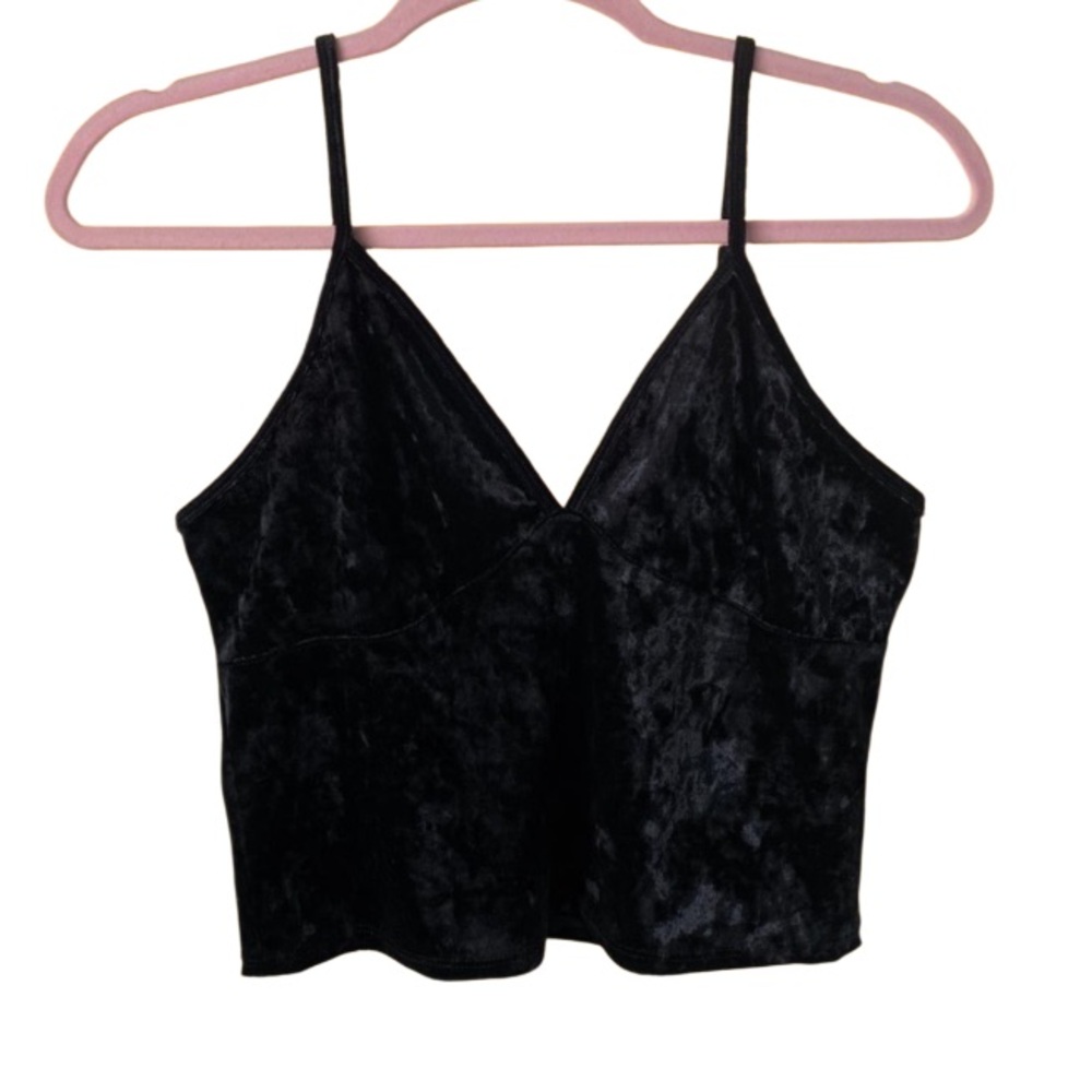3/$20 Ransom Velvet Cropped Black Camisole Large